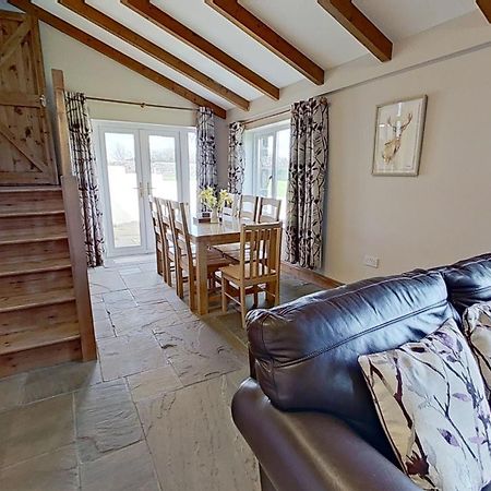 The Barn. Apartment Carmarthen Exterior foto