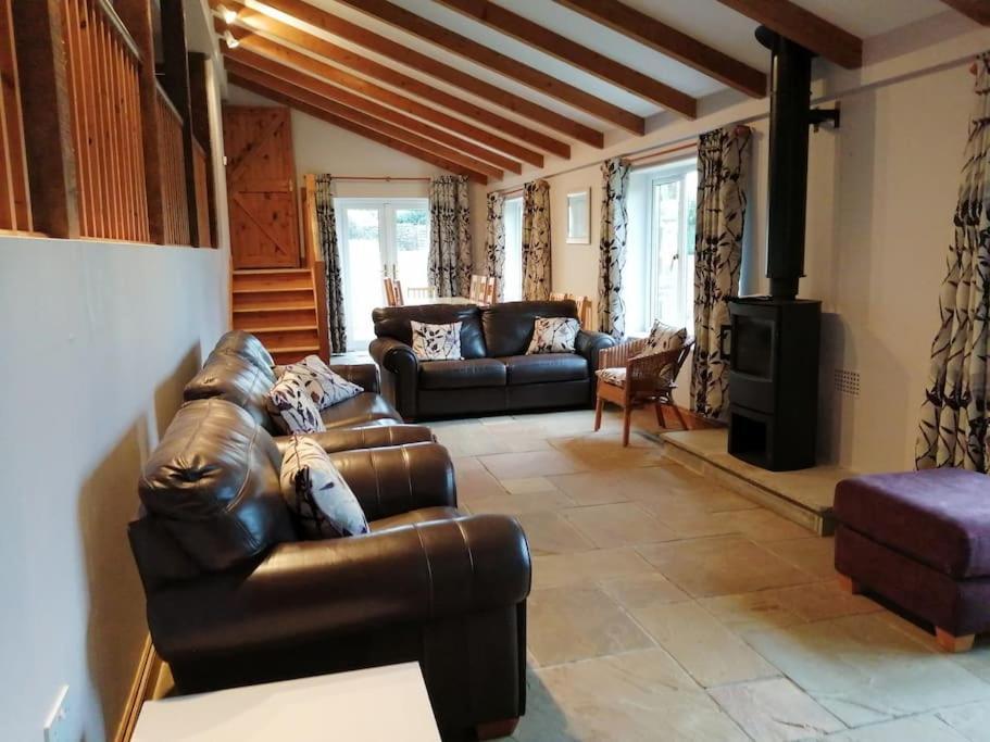 The Barn. Apartment Carmarthen Exterior foto