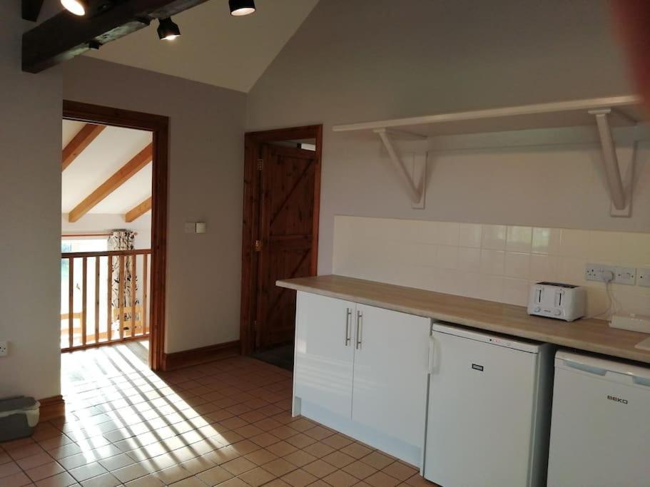 The Barn. Apartment Carmarthen Exterior foto